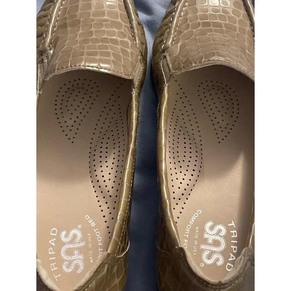 SAS Beige Croc-Embossed Leather Loafers‎ Size 8N Comfort Foot Bed USA
